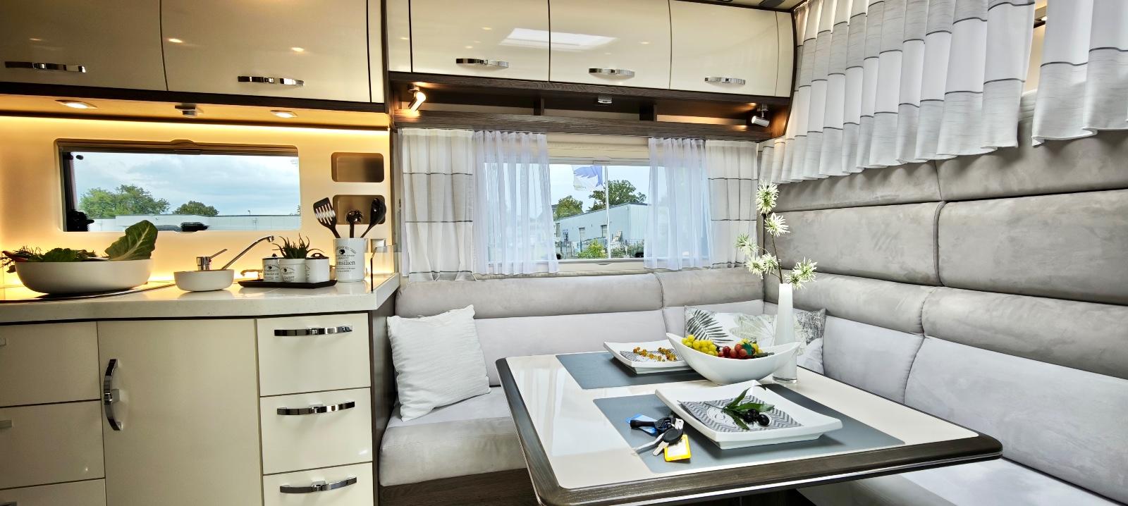 Phoenix MAN 8800 BGSX, Echtglasfenster Sonderbau uvm.