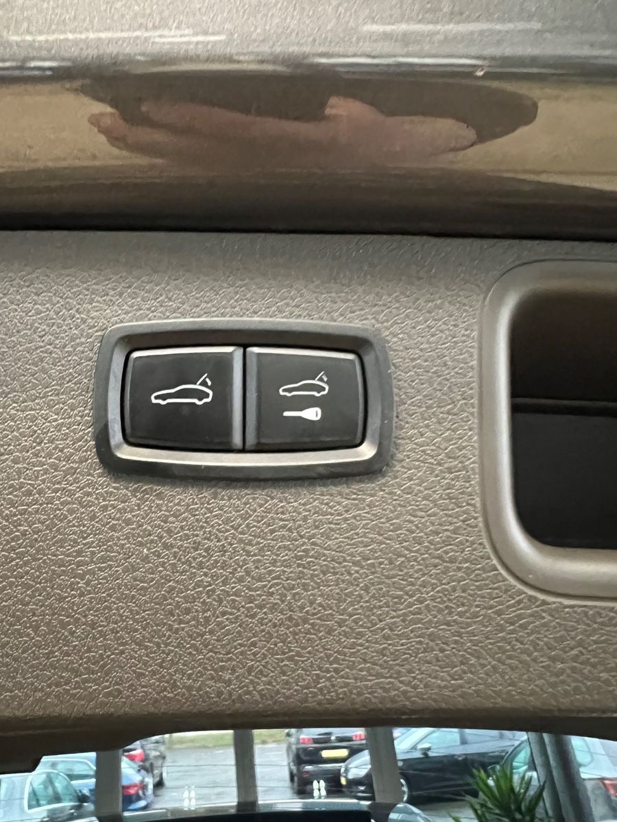 Fahrzeugabbildung Porsche Macan S *SITZBELÜFTUNG*PANORAMADACH*