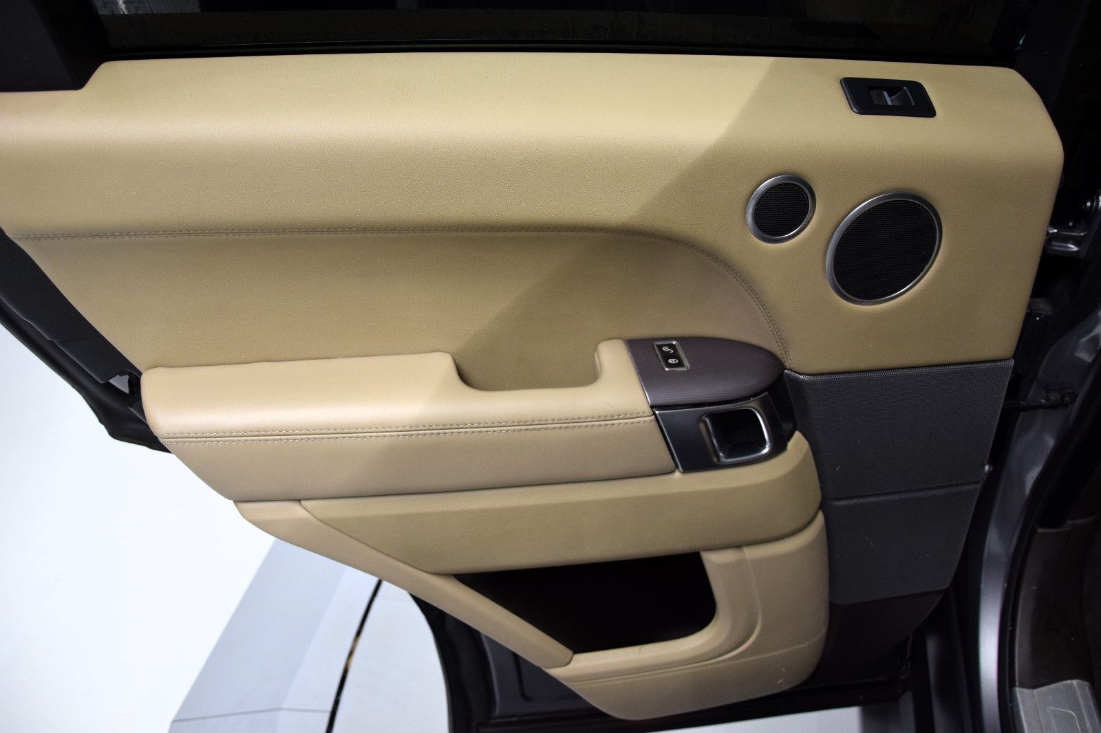 Fahrzeugabbildung Land Rover Range Rover Sport S Pano Leder LED Tempomat