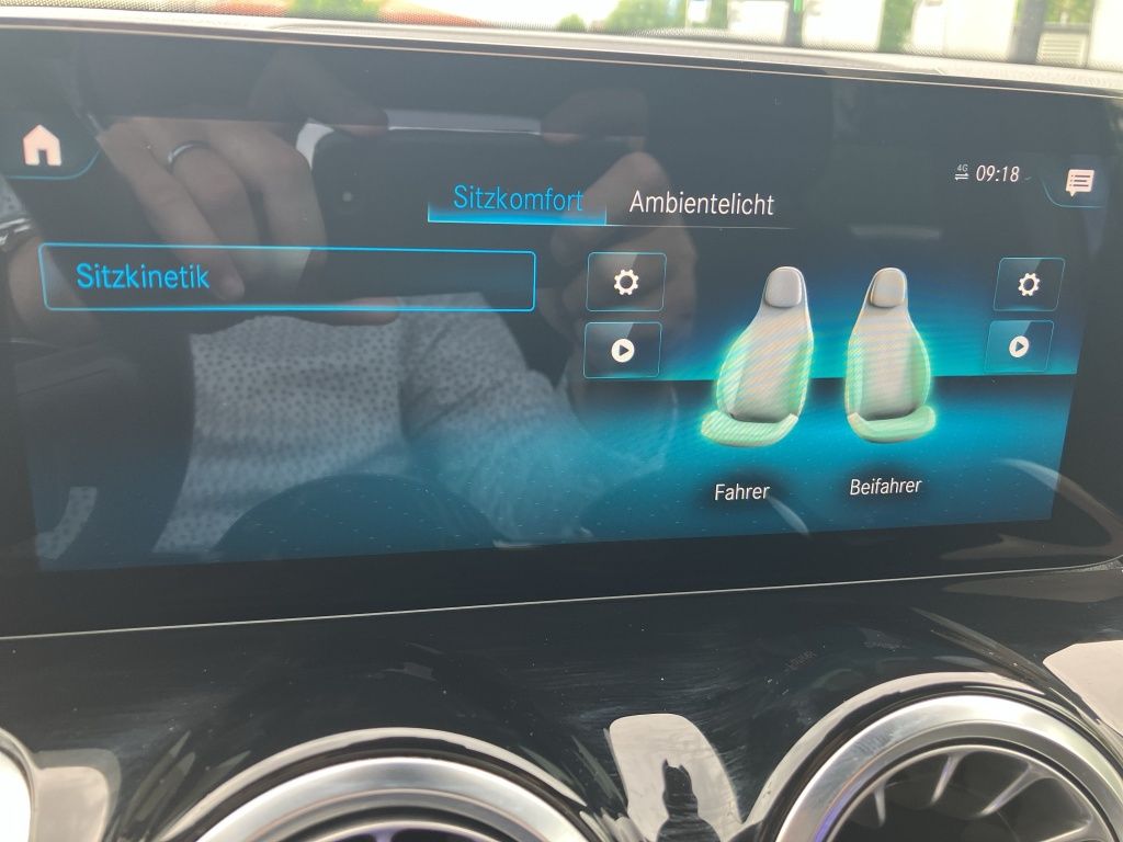 Fahrzeugabbildung Mercedes-Benz GLB 250 4MATIC AMG*Night*Distr*Navi*Sitzkl.*360°