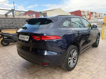 Jaguar F-Pace - 9