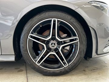 Mercedes CLA 200 Shooting Brake - 5