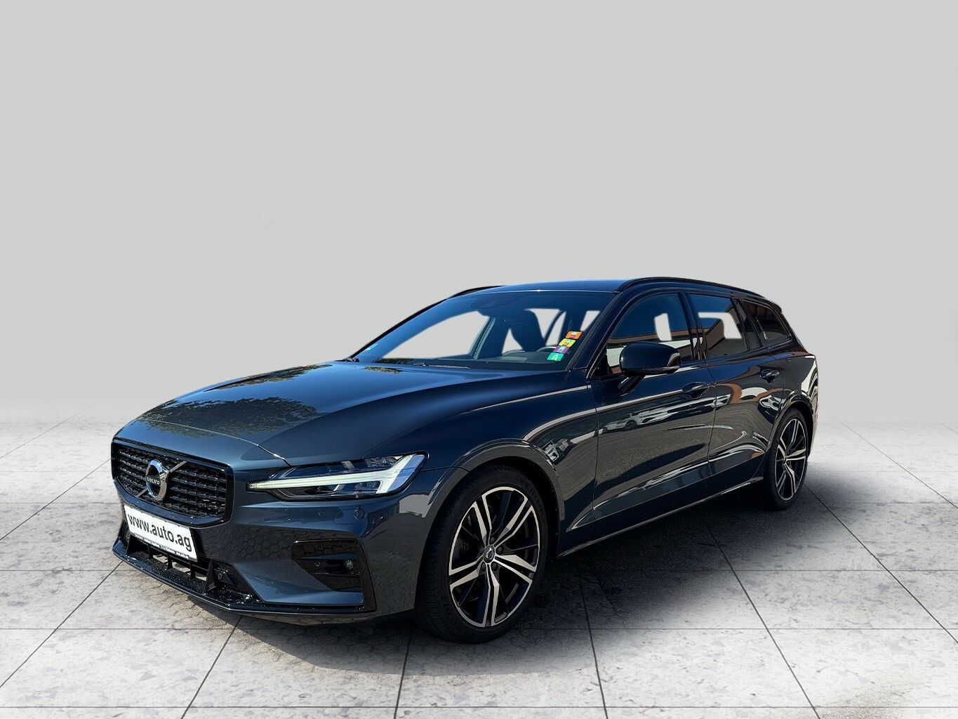 Volvo V60 B5 R Design Mild-Hybrid AWD imagem 2