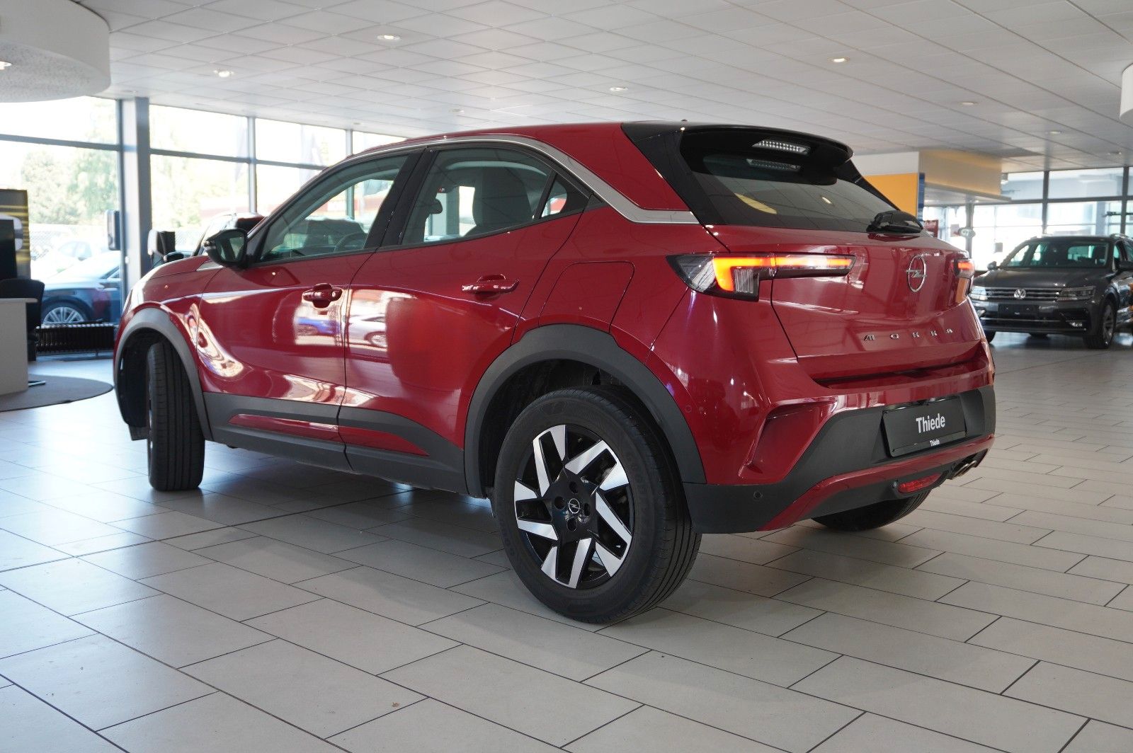 Fahrzeugabbildung Opel Mokka 1.2T ELEGANCE NAVI/LED/KAMERA/SH/SPORT/DAB