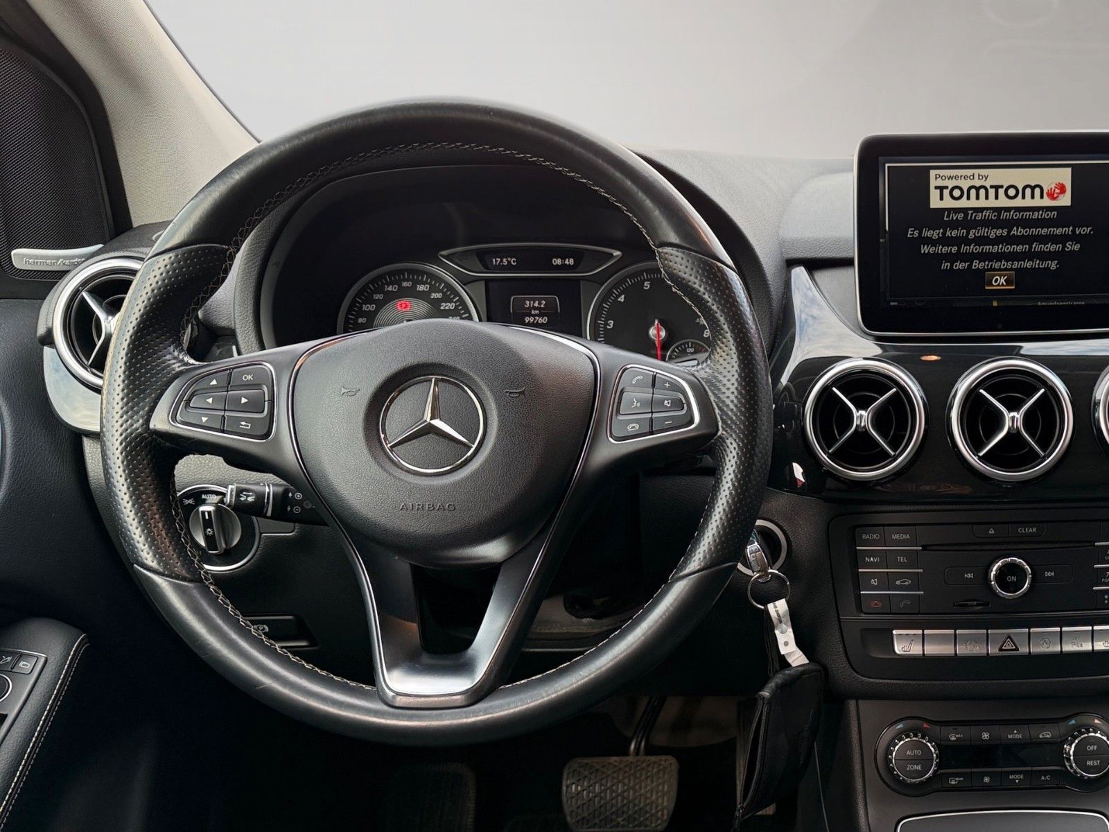 Fahrzeugabbildung Mercedes-Benz B 200 BlueEFFICIENCY Sports Tourer*AHK*Harman-K.
