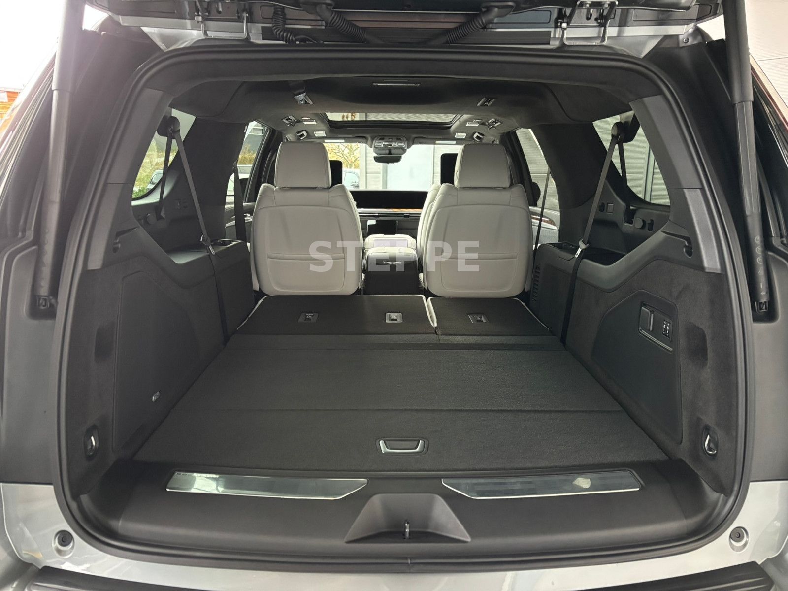 Cadillac Escalade FACELIFT MY26 6.2 V8 ESV Sport Platinum