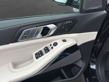 BMW X7 - 10