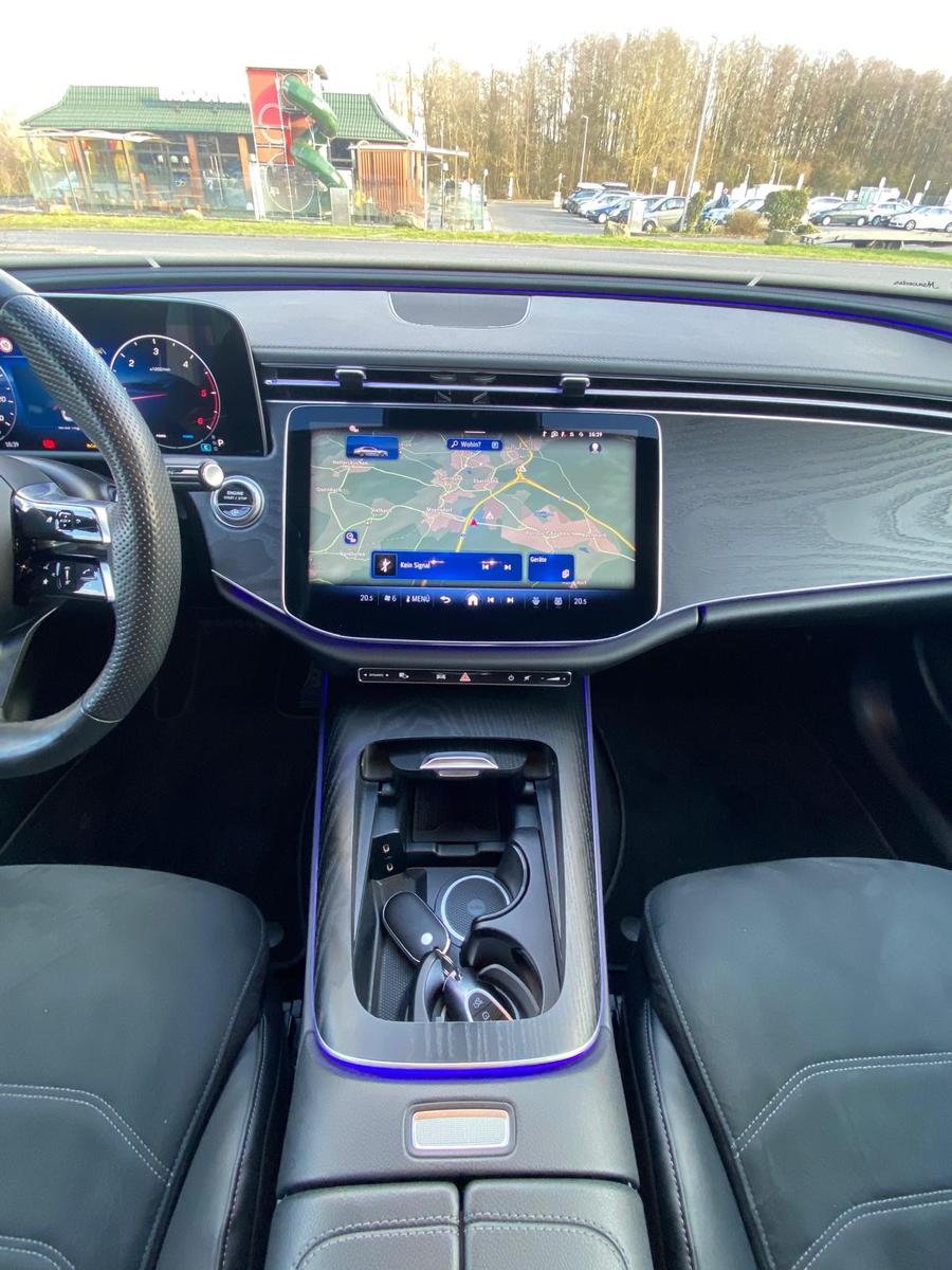 Mercedes-Benz E 220 E Limousine E 220 d AMG Line