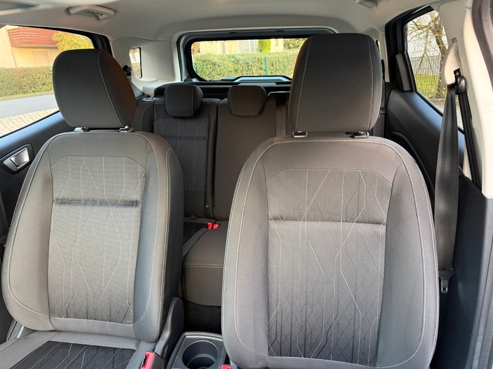 Fahrzeugabbildung Ford EcoSport Trend COOL&CONNECT+SITZHZG+WINDSCH HZG+