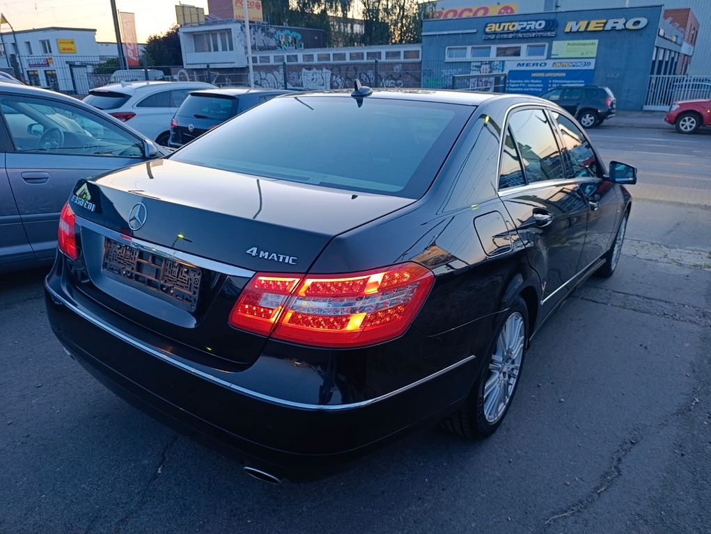 Mercedes-Benz E 350 E -Klasse Lim. CDI BlueEfficiency 4Matic