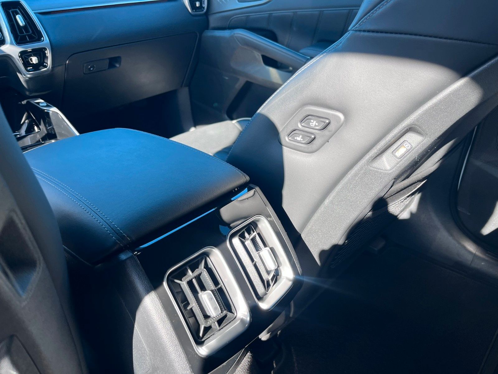 Fahrzeugabbildung Kia Sorento Platinum Garantie Voll LEDER Plug-In AWD