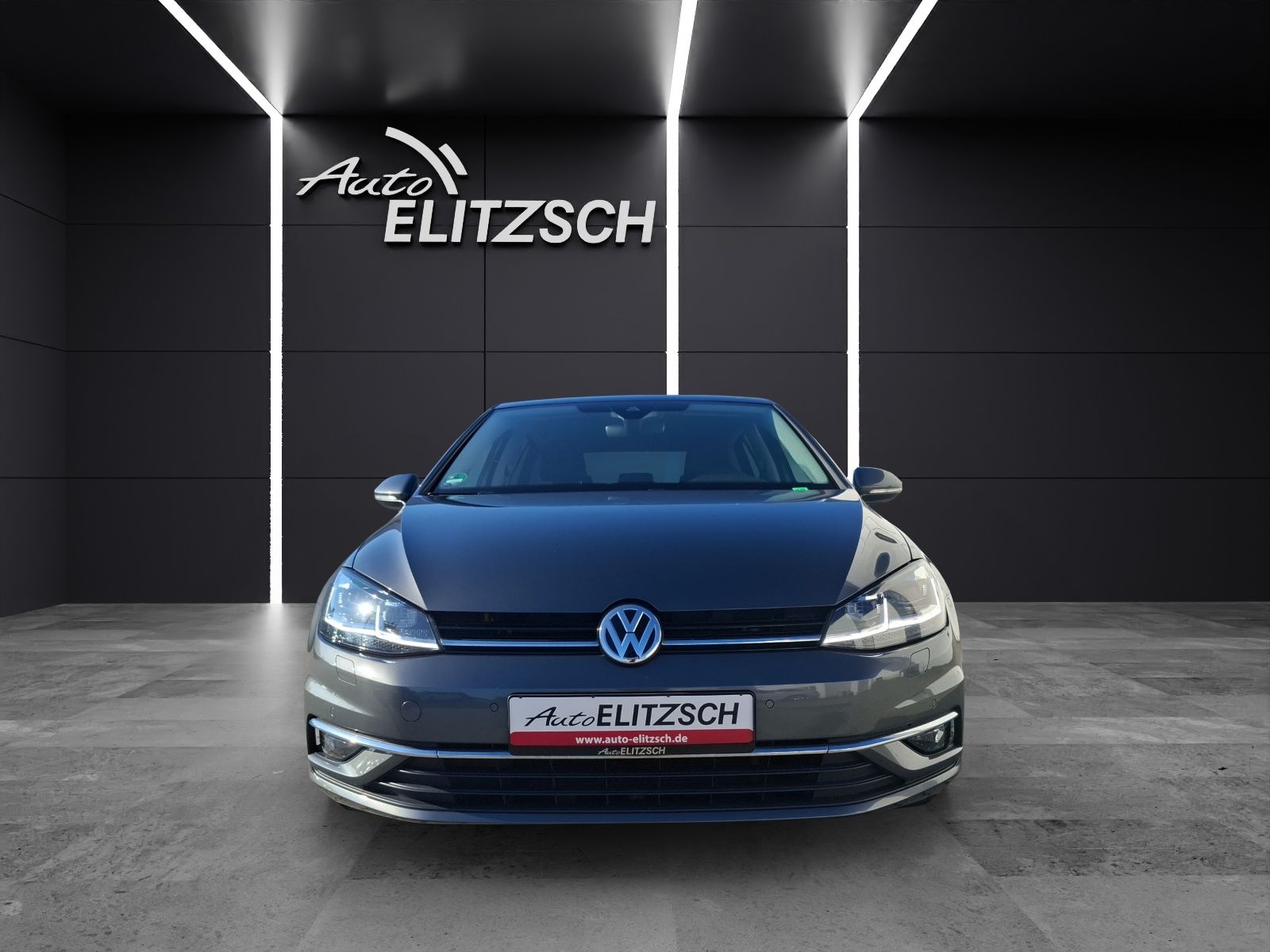 Fahrzeugabbildung Volkswagen Golf VII TSI Higline LED AHK Navi Pano ACC RFK S