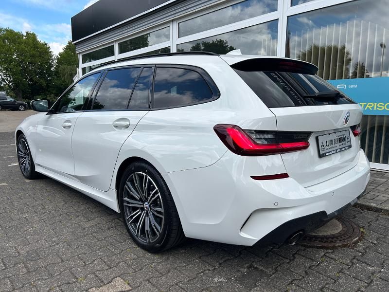 BMW 318i M Sport Touring AHK*Live Cockpit* foto 4