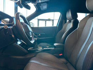 Peugeot 2008 GT *1. Hand*Klima*SHZ*Navi*360° Kamera*AHK*