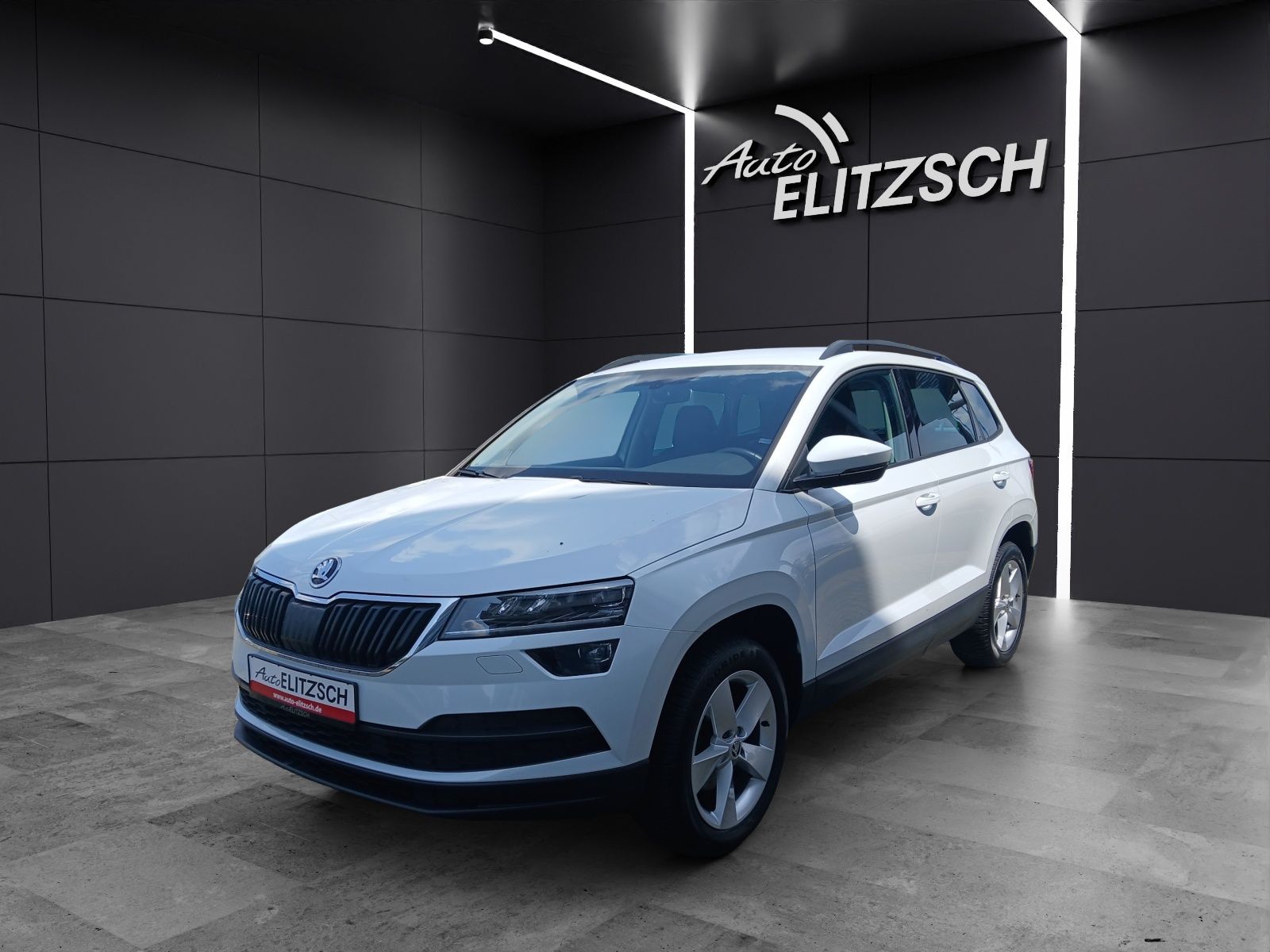 Fahrzeugabbildung SKODA Karoq TSI Ambition  DSG LED Navi GRA PDC SH LM