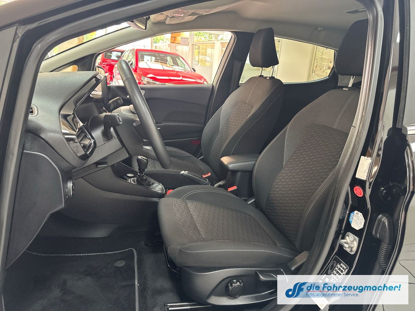 Fahrzeugabbildung Ford Fiesta Titanium X Navi LED Blendfreies Fernl. Ku