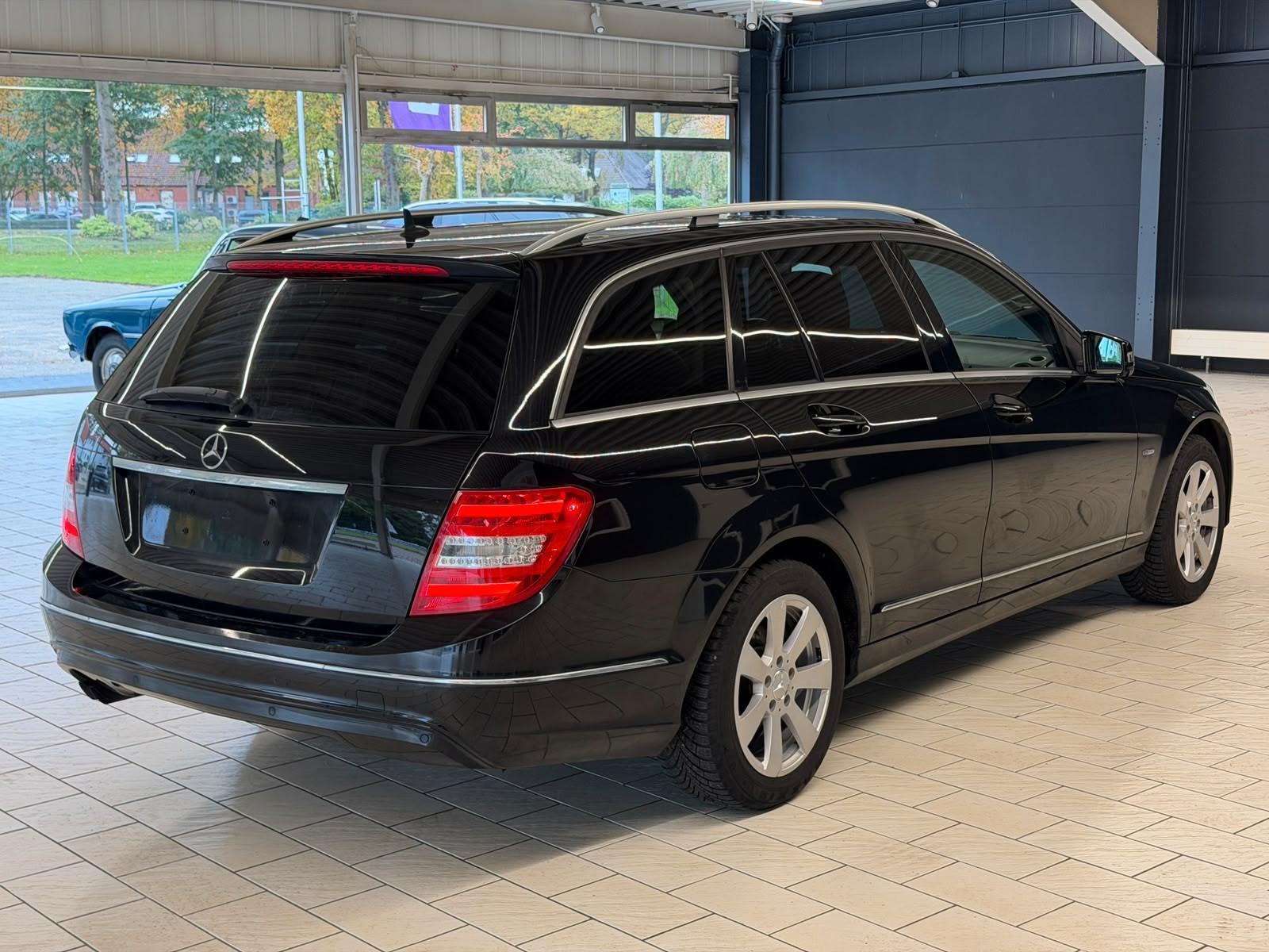 Mercedes-Benz C180 2012 — photo 5