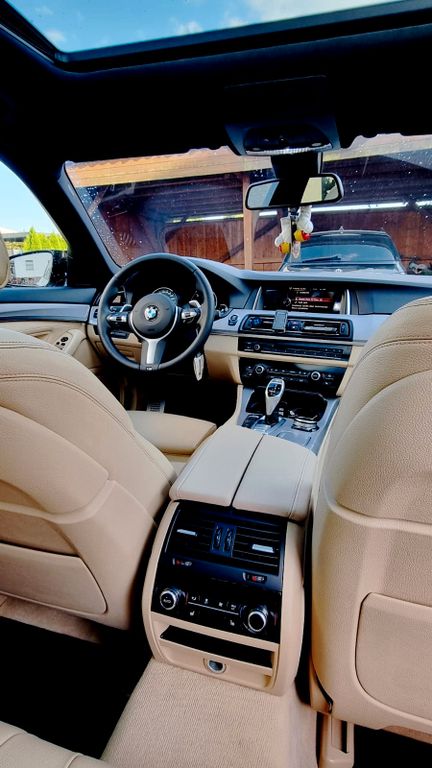 Image of BMW 530