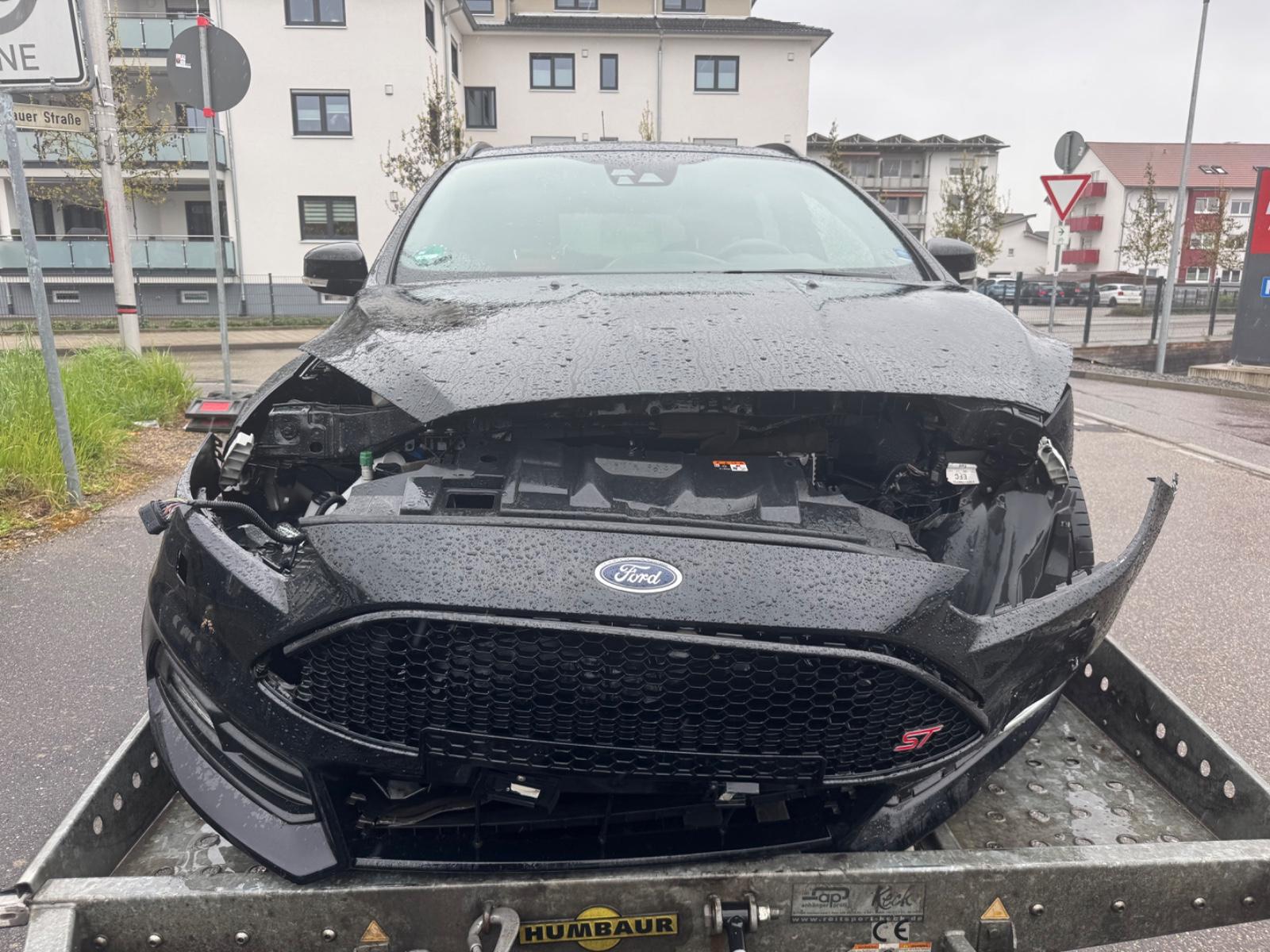 Ford Focus Turnier ST TÜV NEU / 1-Hand