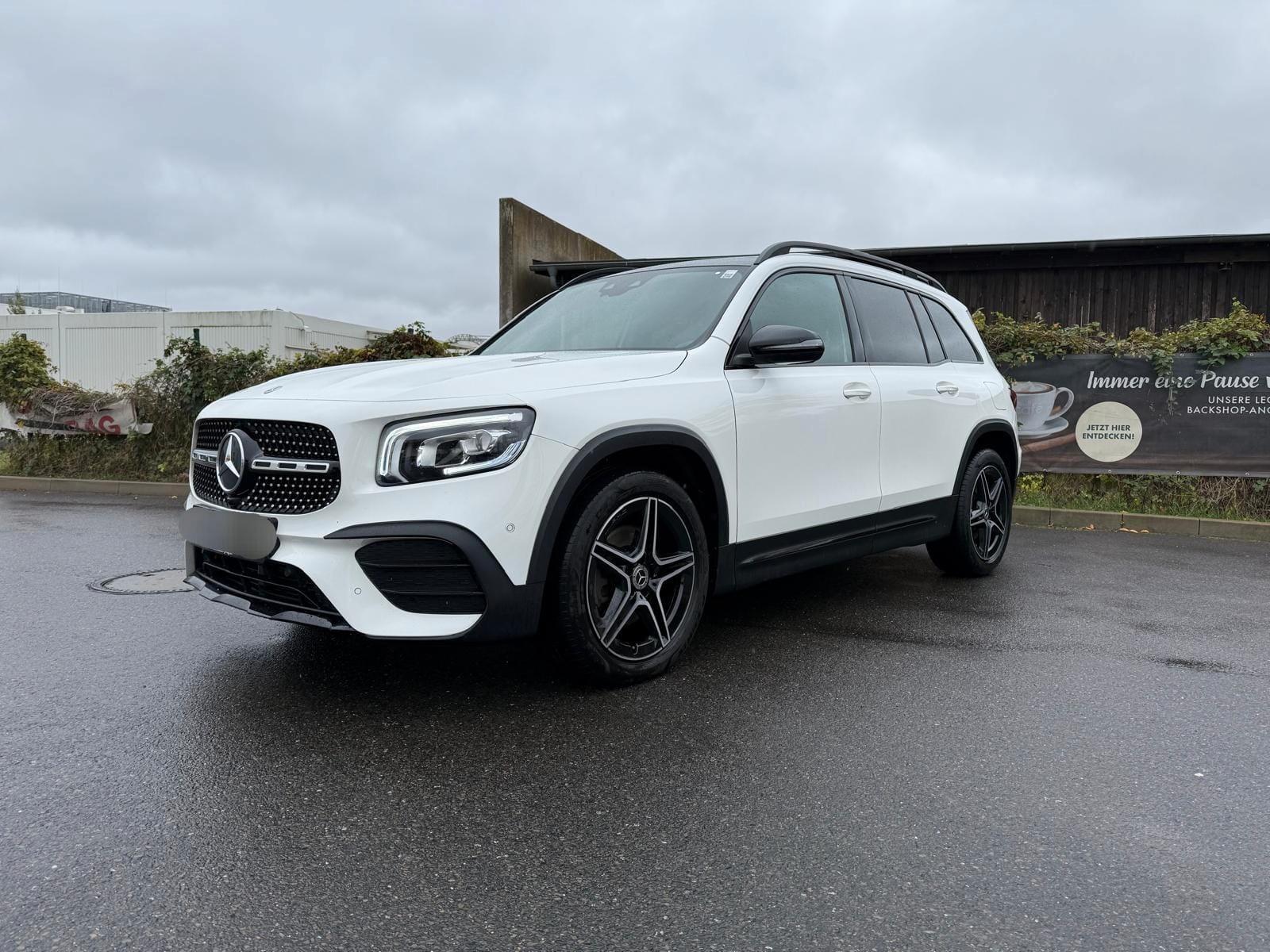 Mercedes-Benz GLB 220