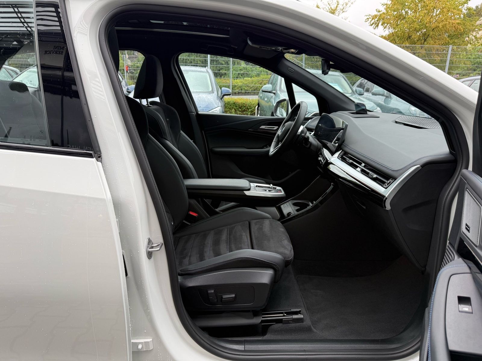 BMW 223 Active Tourer - Bild 23