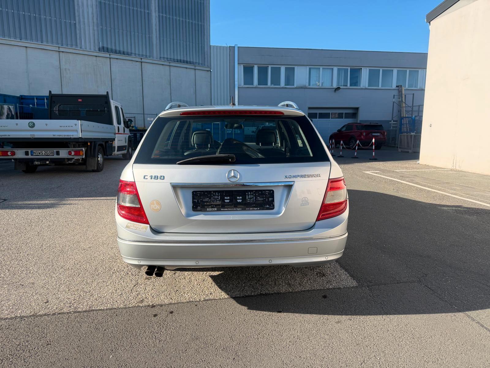 Mercedes-Benz C180 2009 — photo 7