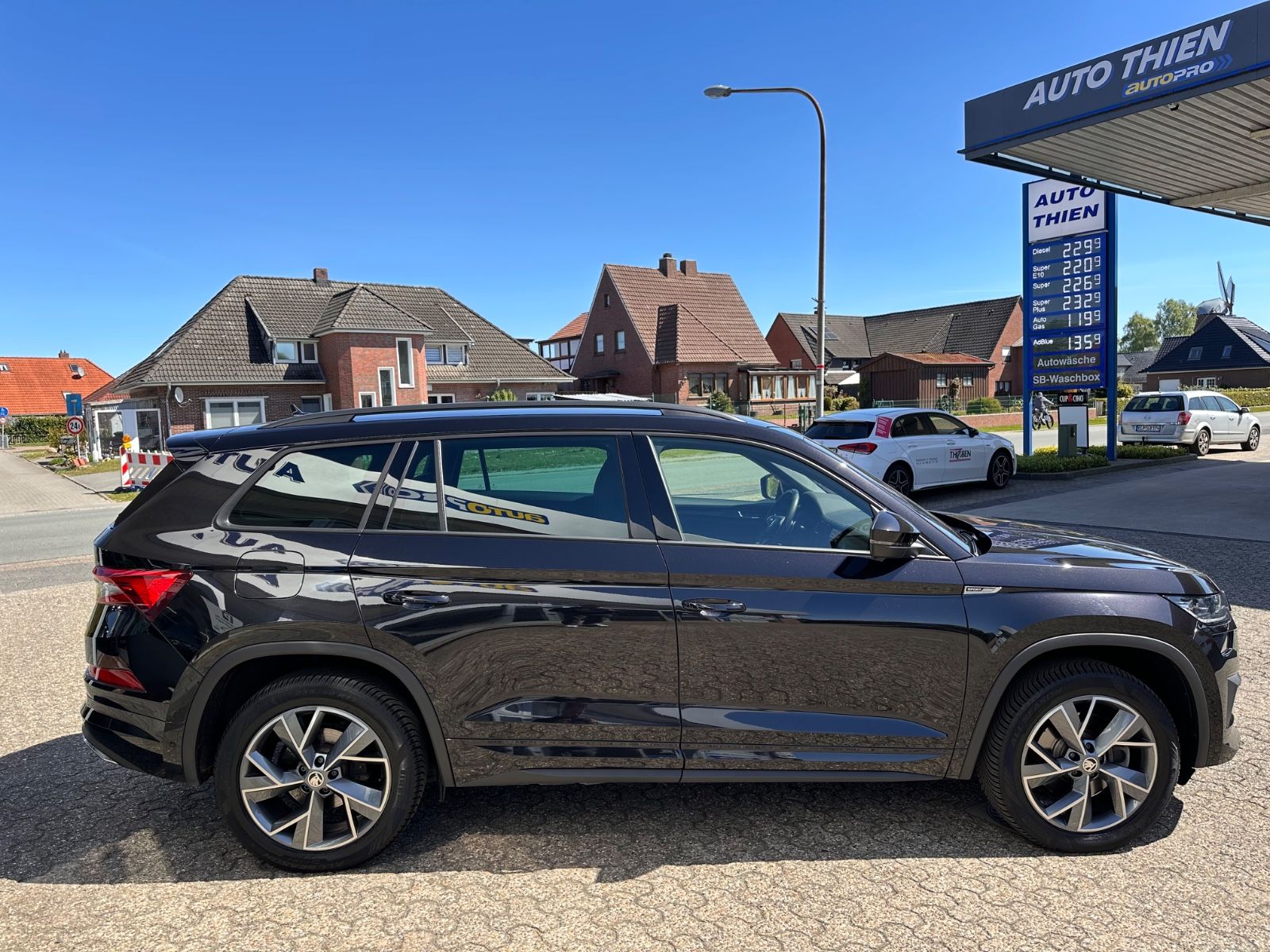 Fahrzeugabbildung SKODA Kodiaq Sportline 2.0 TDI 4x4 Matrix/AHK/ACC/Navi