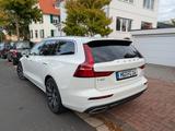 Volvo V60 D4 Inscription-8fach-Reif.-Brems.+ Insp. neu - Volvo V60 in Frankfurt (Main)