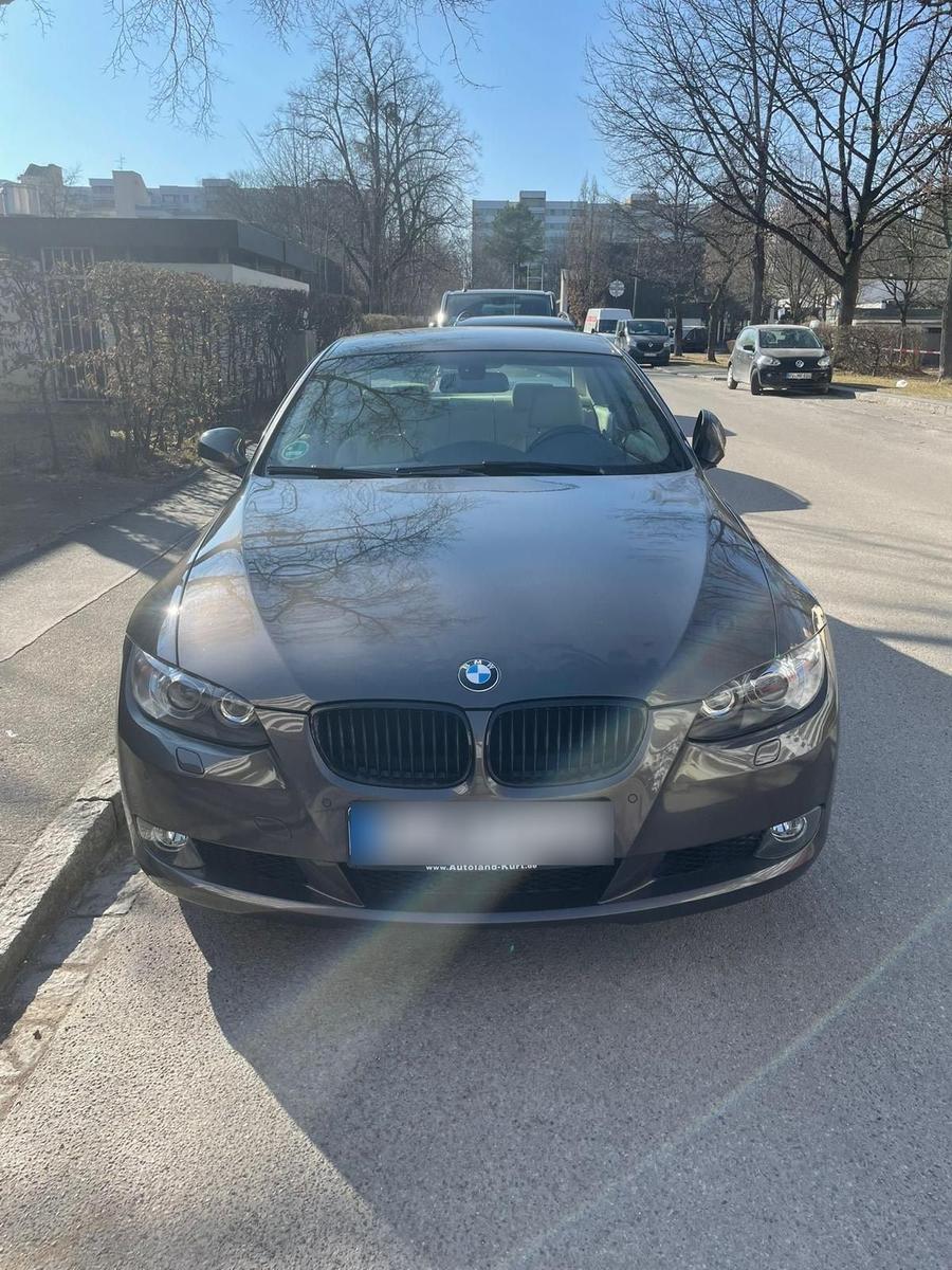 BMW 330
