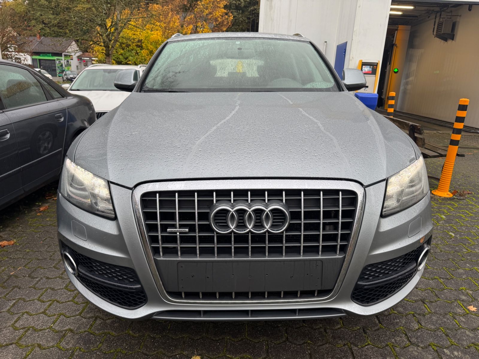 Fahrzeugabbildung Audi Q5 2.0 TDI quattro S Line Leder+Navi+Xenon