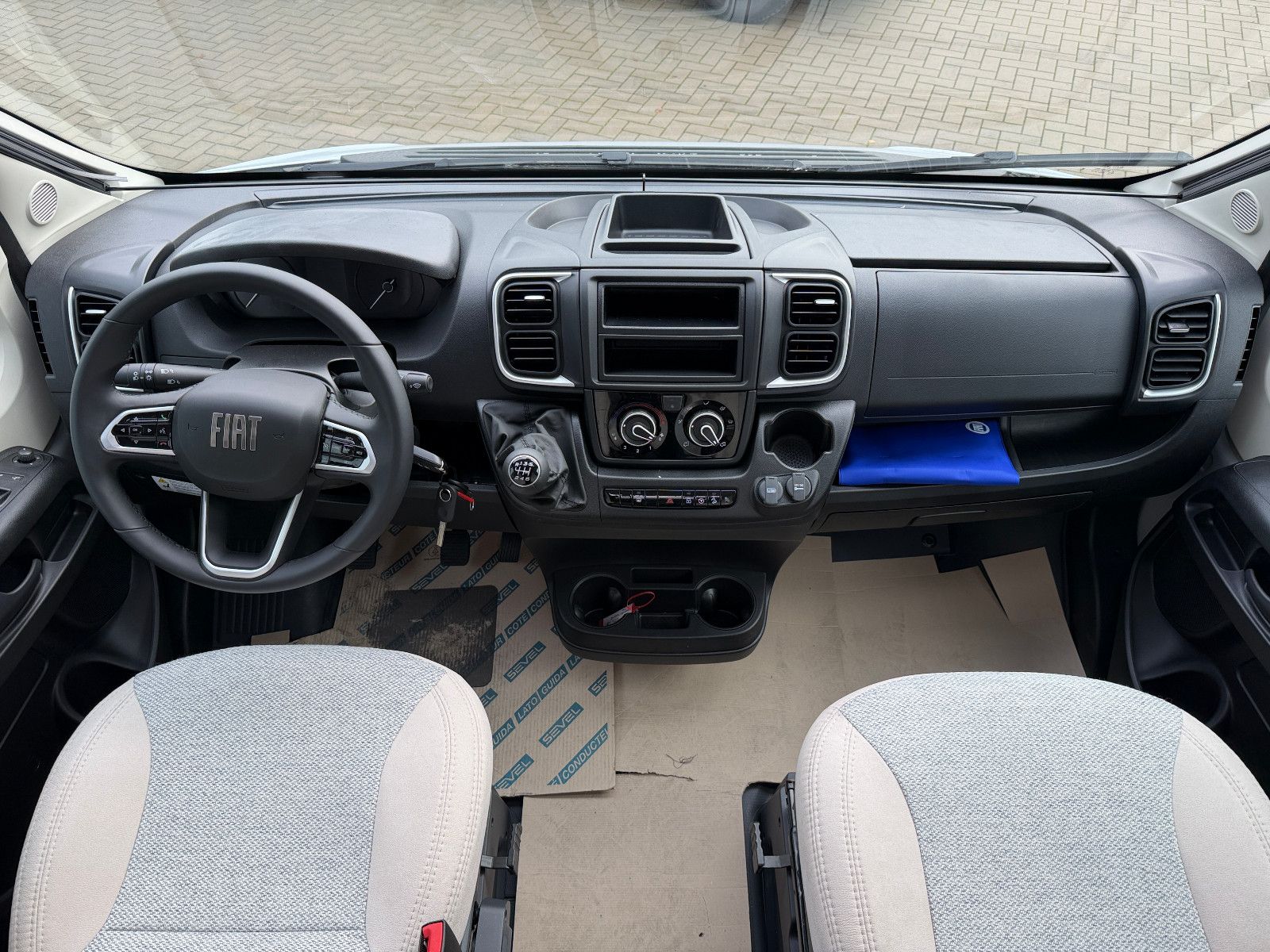 Fahrzeugabbildung Carado Pro CV 600 - 5.307€ SPAREN!