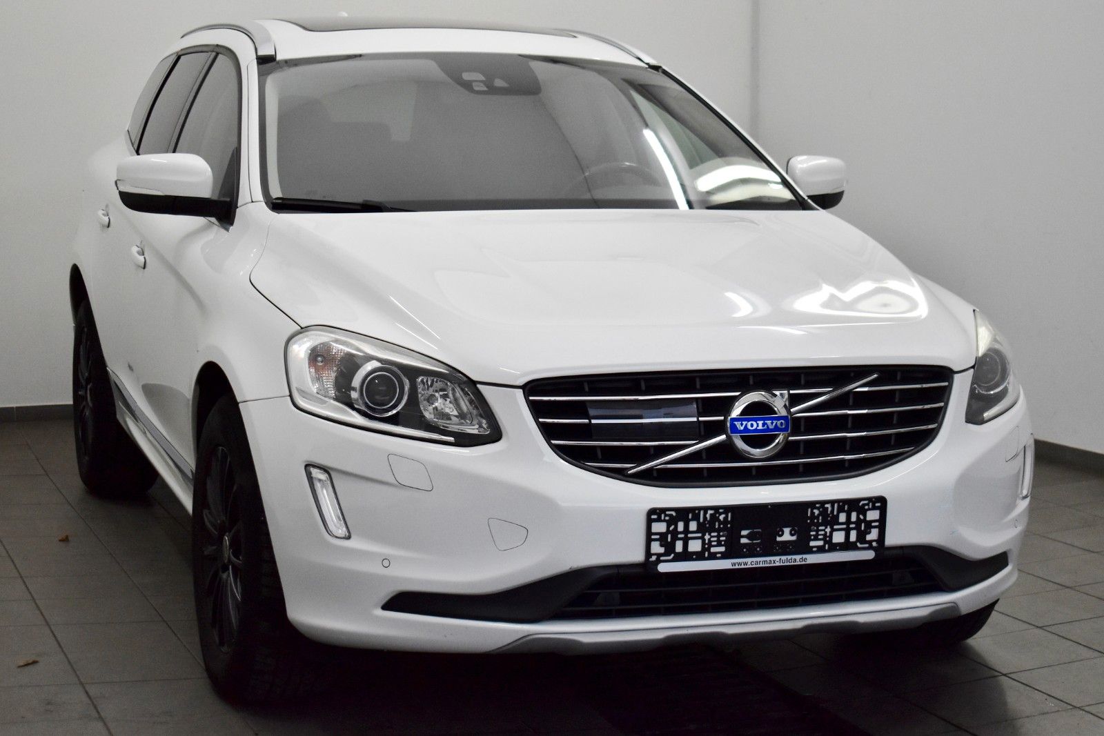 Fahrzeugabbildung Volvo XC60 Summum 2WD Leder,Navi,Xenon,Panorama,Kamera