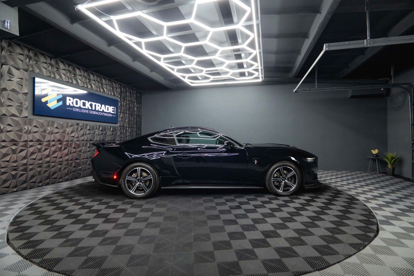 Fahrzeugabbildung Ford Mustang GT Coupe DARK HORSE MY2024 LED 19%