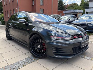 Volkswagen Golf - 4