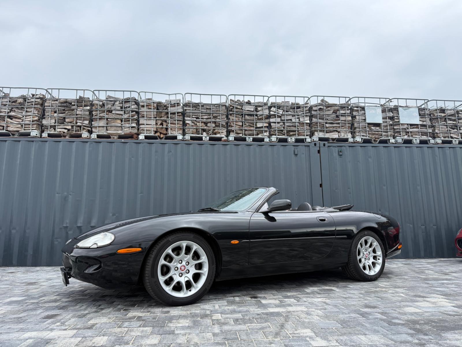 Jaguar XKR Cabriolet 4.0 V8 Kompressor 363 ch / Cuir / Xénon / Faible Kilométrage