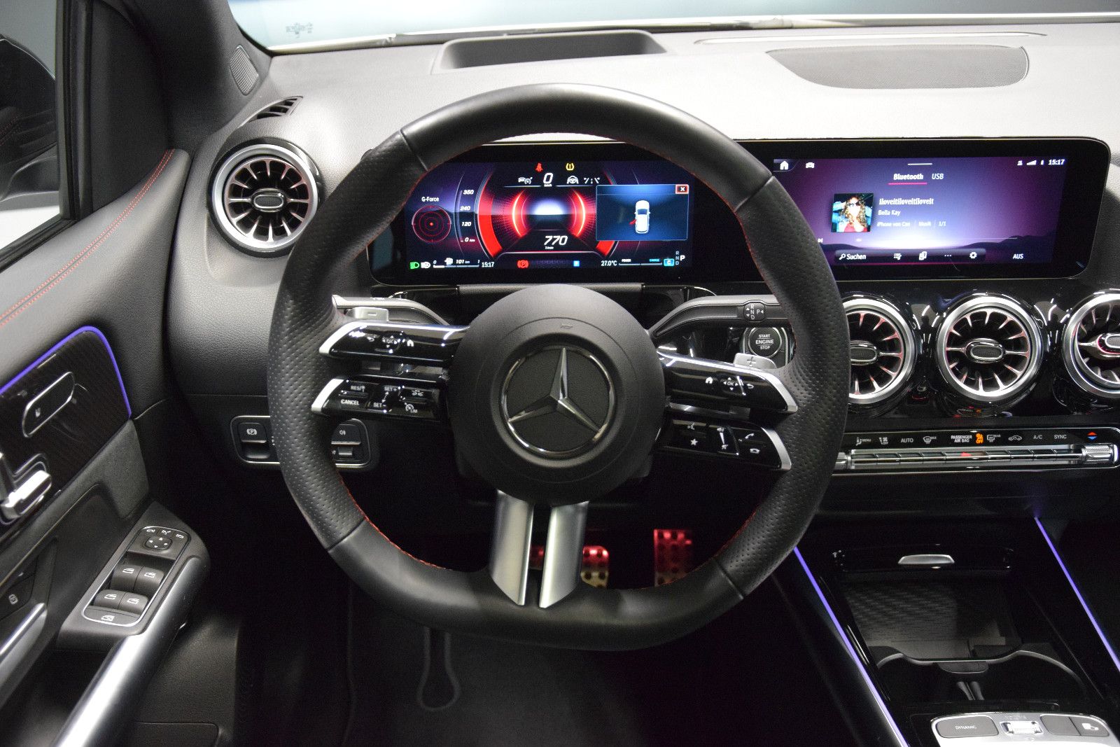 Fahrzeugabbildung Mercedes-Benz B 250 4Matic AMG Pano 360° Night ACC MBUX