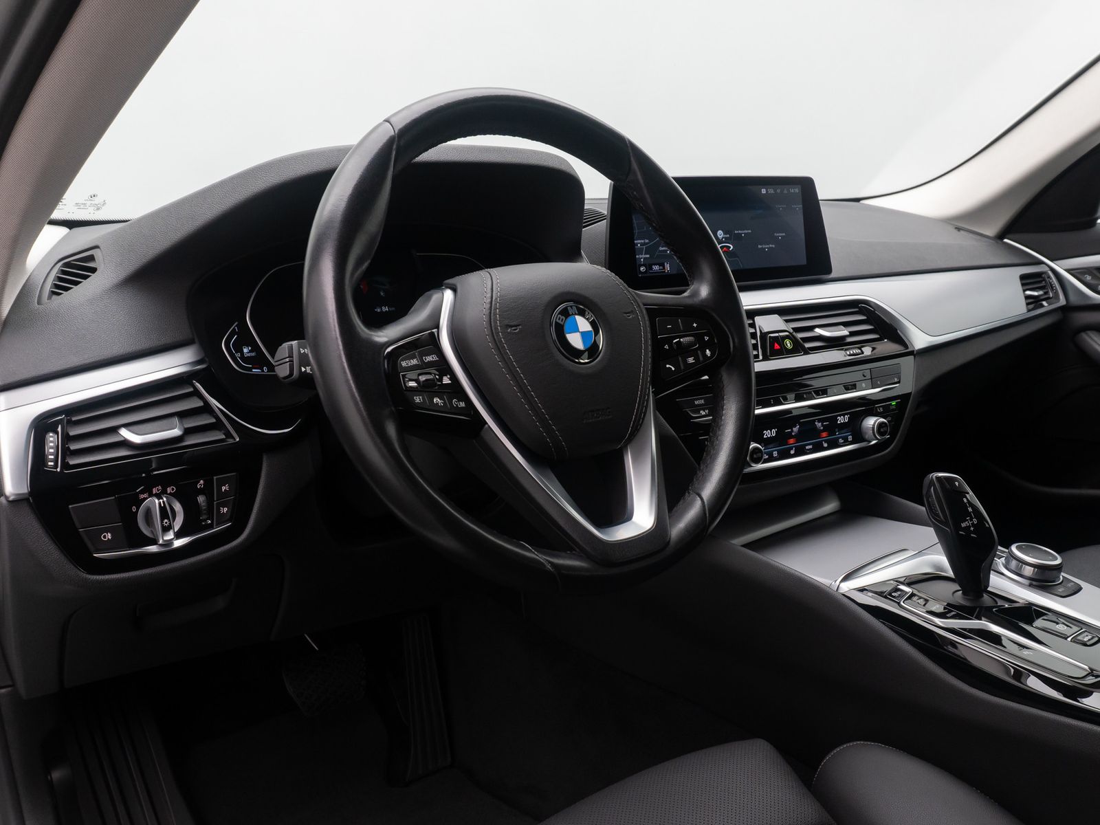 Fahrzeugabbildung BMW 520d Alarm AHK CockpitPlus Stop&go Kamera DAB