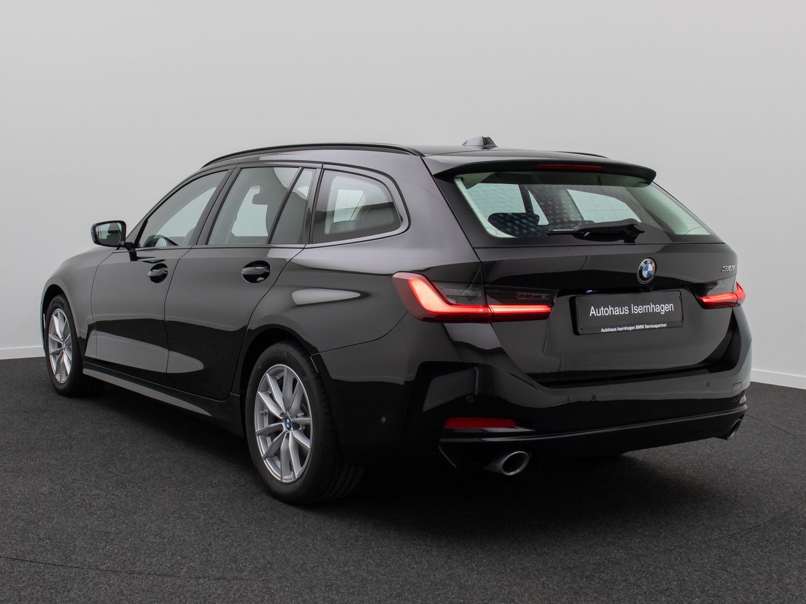 Fahrzeugabbildung BMW 318i Alarm DAB Kamera GeschwindigReg Sportlenkrd