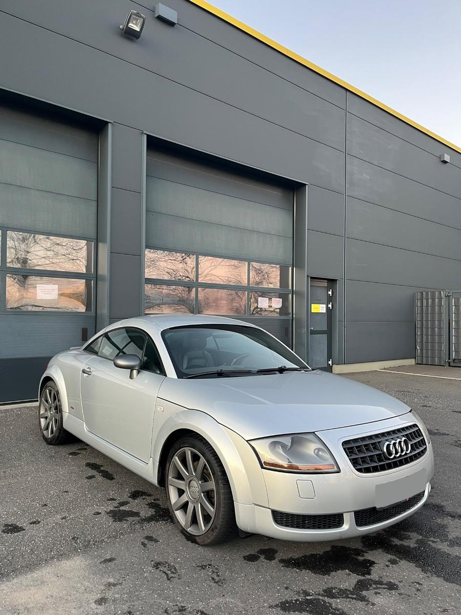 Audi TT Coupe 1.8T S Line Titan Paket