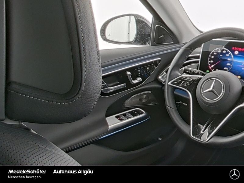 MERCEDES-BENZ E-Class 2025
