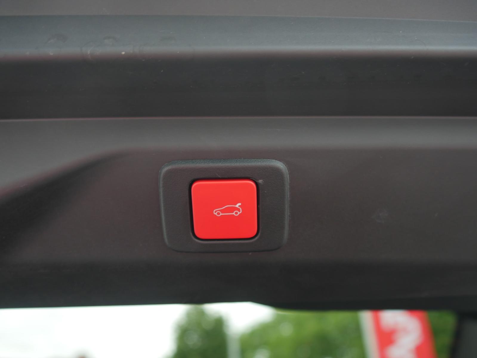 Peugeot 3008 GT 1.2 Hybrid 145 Aut. Matrix ACC Navi Kame