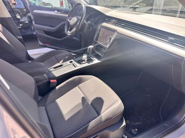 Volkswagen Passat Variant - 9