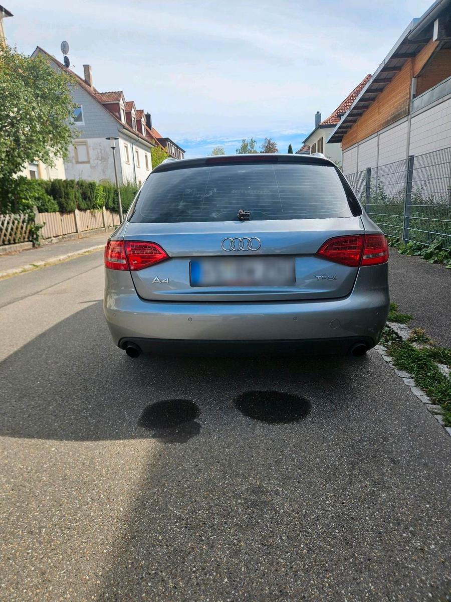 Audi A4 2011 — engine 179 HP (132kW)