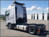 Volvo Vehicle Tractor 4x2 Mega (Low) - Volvo LKWs