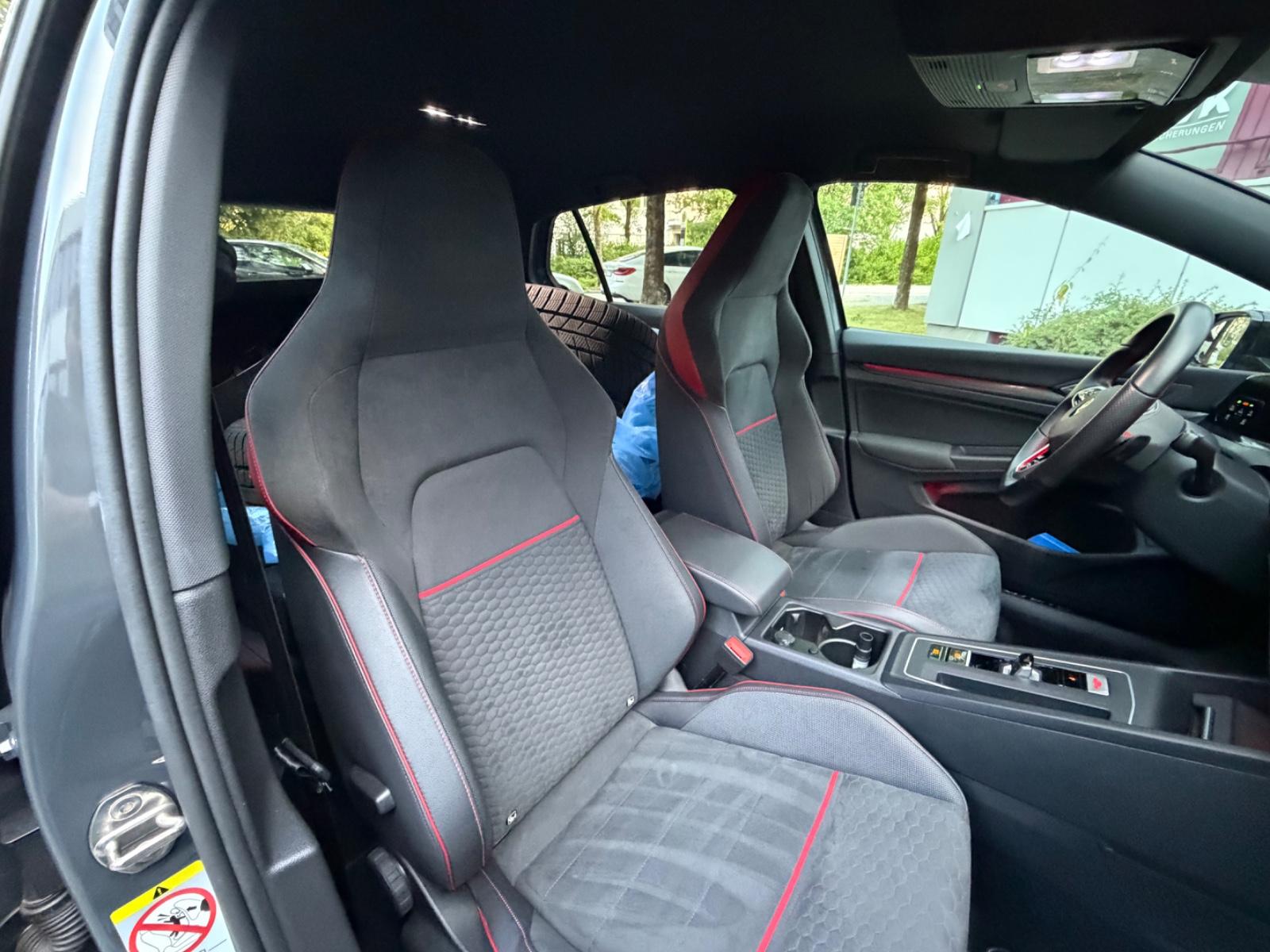 Volkswagen Golf VIII Lim. GTI Clubsport IQ Light 300PS, миниатюра 11