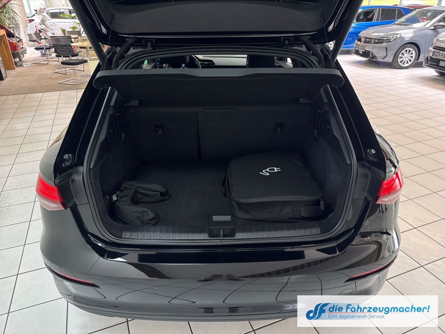 Fahrzeugabbildung Audi A3 Sportback 40 TFSI e AHK-abnehmbar Digitales