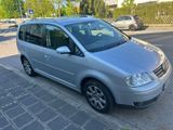 Volkswagen VW Touran 1,6 FSI - Volkswagen Touran aus 2005