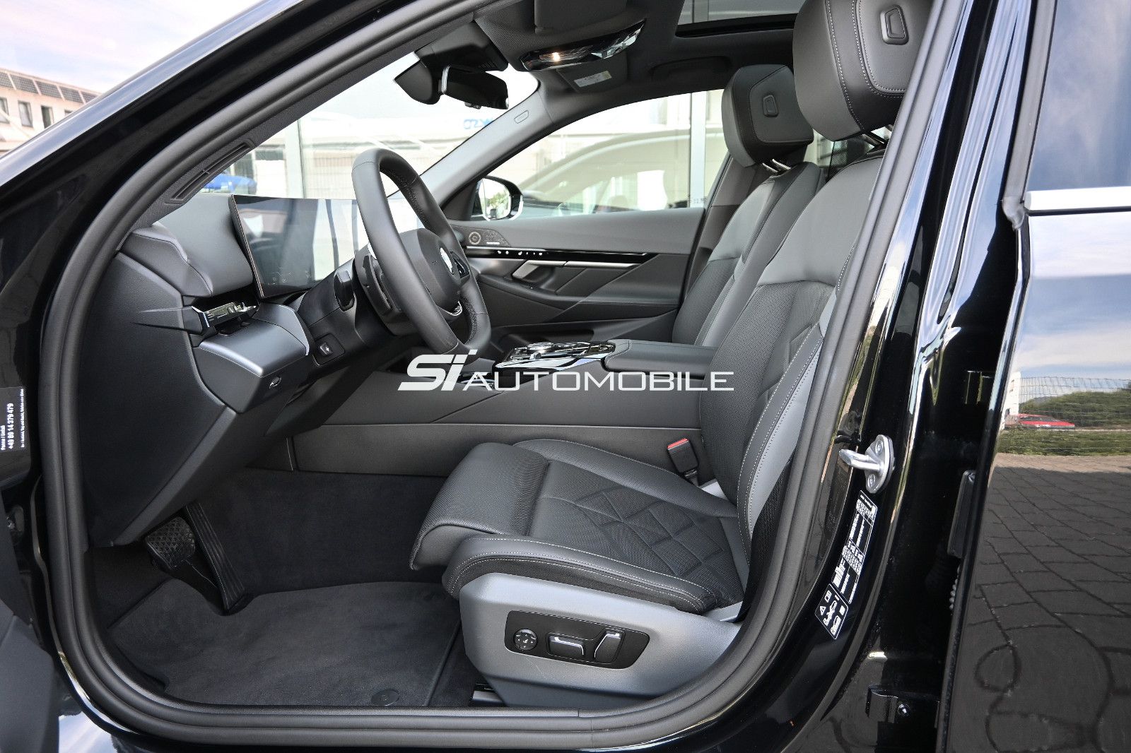 Fahrzeugabbildung BMW 520d xDr. °ACC°Merino°STANDHEIZ°360°PANO°SITZBEL