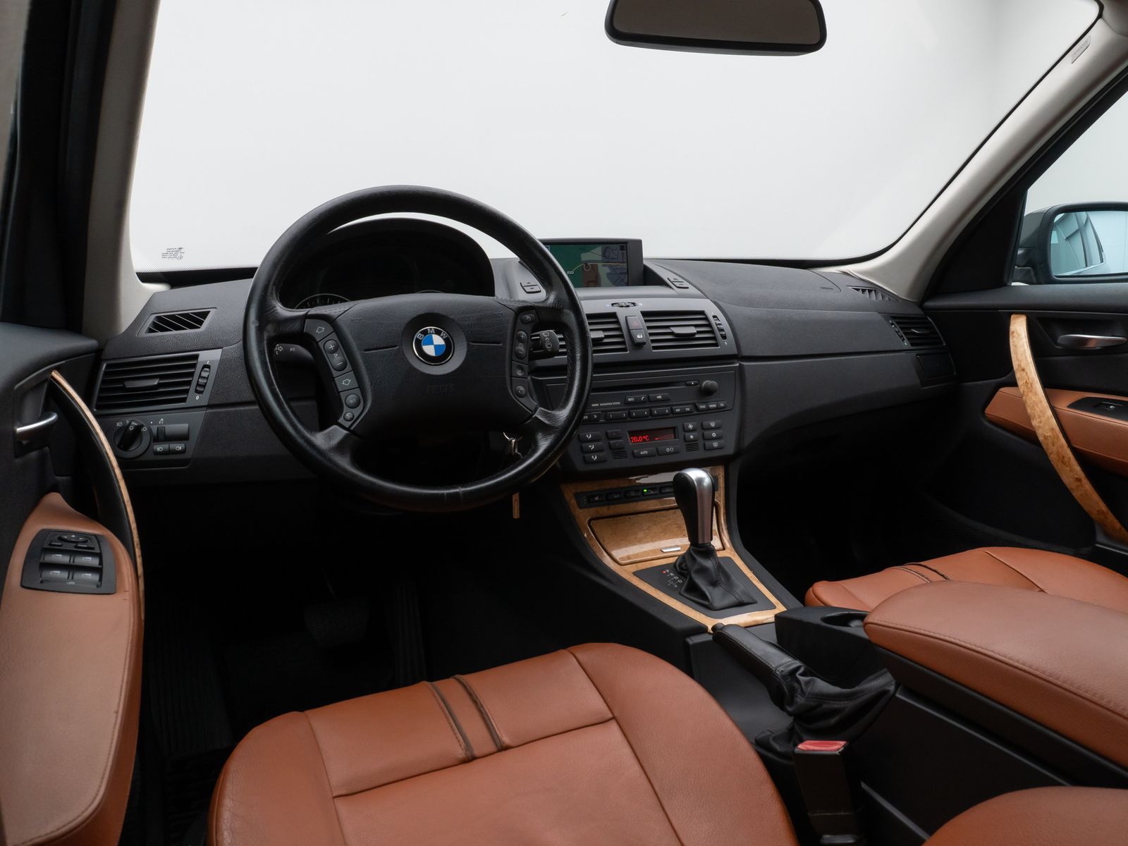 Fahrzeugabbildung BMW X3 xD30d Leder Xenon PDC Sitzhzg Lordos NaviPro