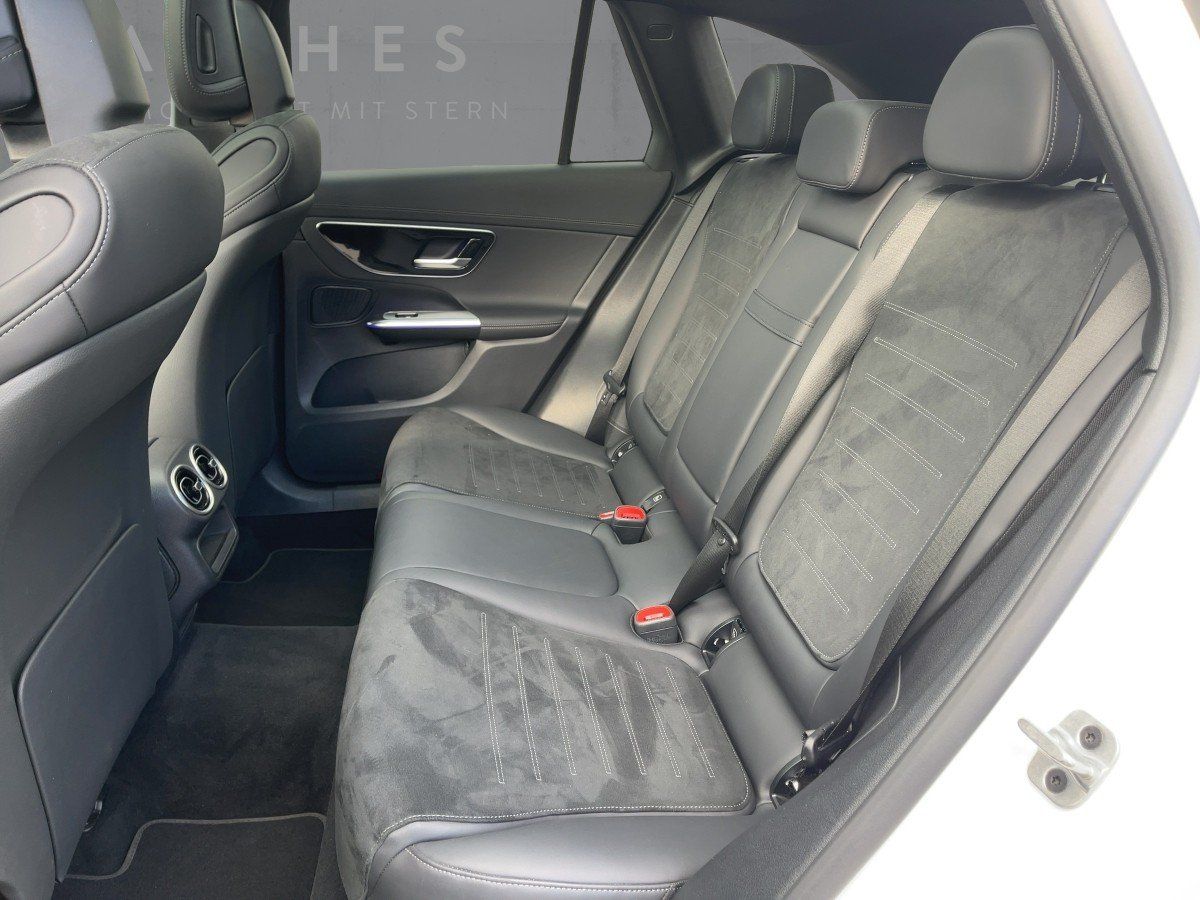 Fahrzeugabbildung Mercedes-Benz GLC 220 d 4M AMG/Night/Pano/Kamera/AHK